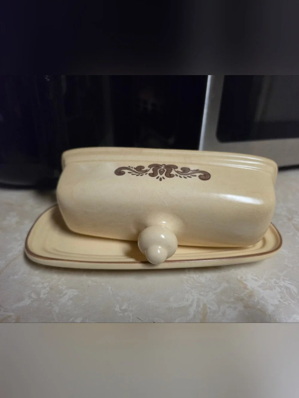 Vintage Pfaltzgraff Village Covered Butter Dish #6-28 USA Castle Mark